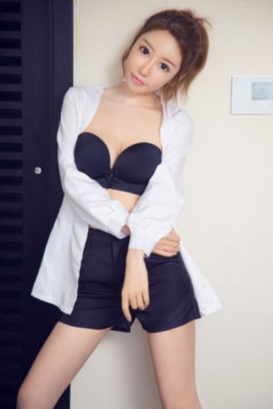 国产美女的拍摄过程_蓝光超清在线观看