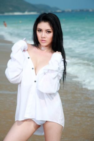 强行挺进朋友漂亮人妻身体_超清动漫免费观看